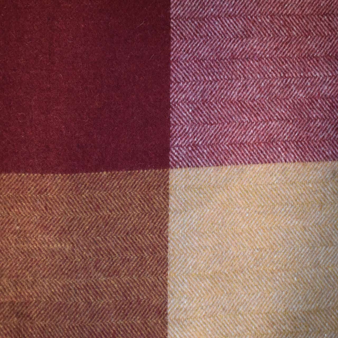 Selin Multi Woolen Throw (Queen size 150 x 180cm)