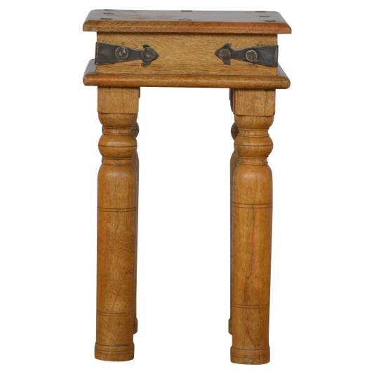 Thakat End Table