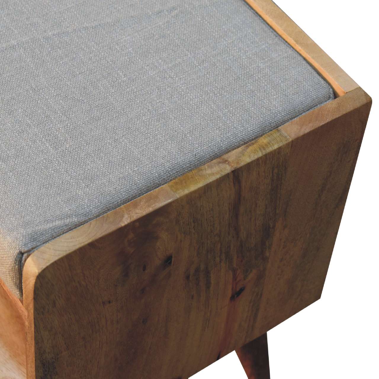 Oak-Style Nordic Storage Bench With Mud Linen